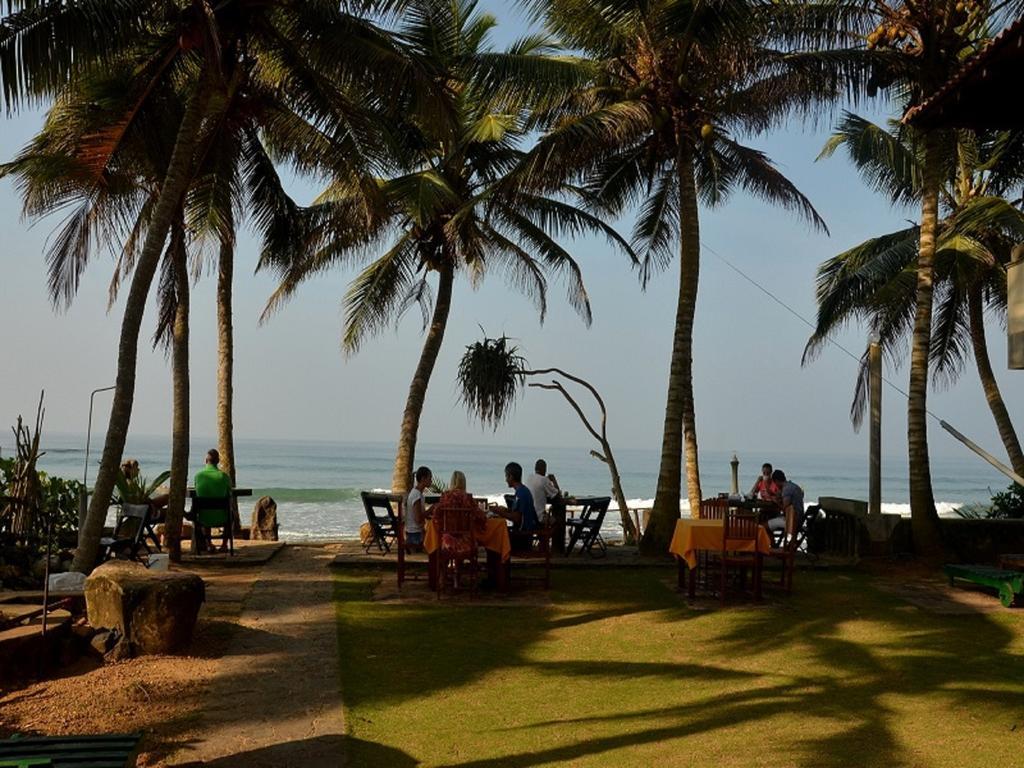 Time N Tide Beach Resort ฮิกคาดูวา ภายนอก รูปภาพ