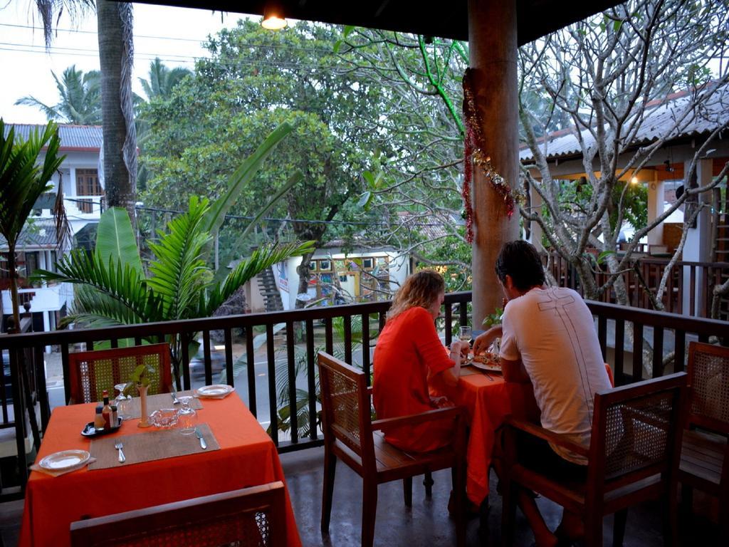 Time N Tide Beach Resort ฮิกคาดูวา ภายนอก รูปภาพ