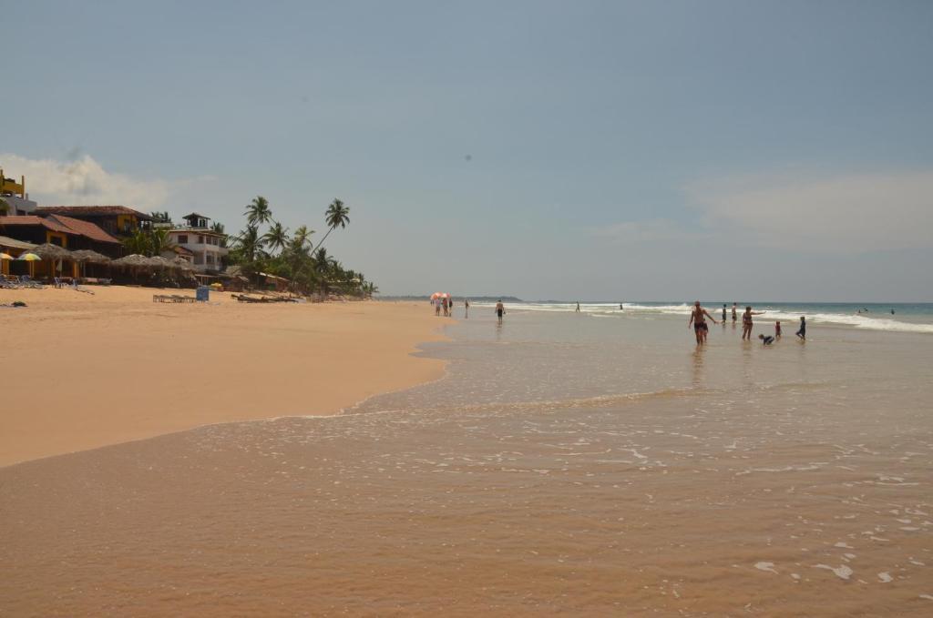 Time N Tide Beach Resort ฮิกคาดูวา ภายนอก รูปภาพ